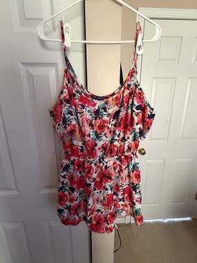 One Clothing Floral Romper Size M Cold Shoulder Pink
